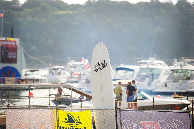 sup-board-aquapalooza